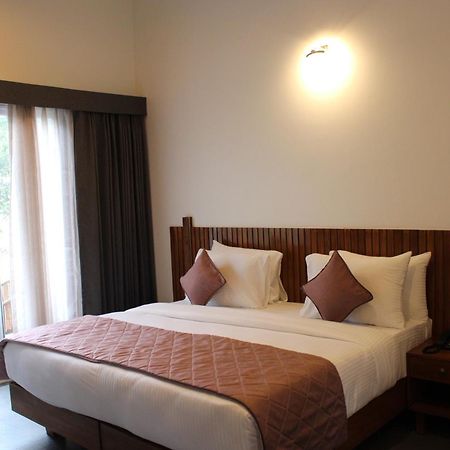 Mango Leaf Lake Resort Malkhed Exterior foto