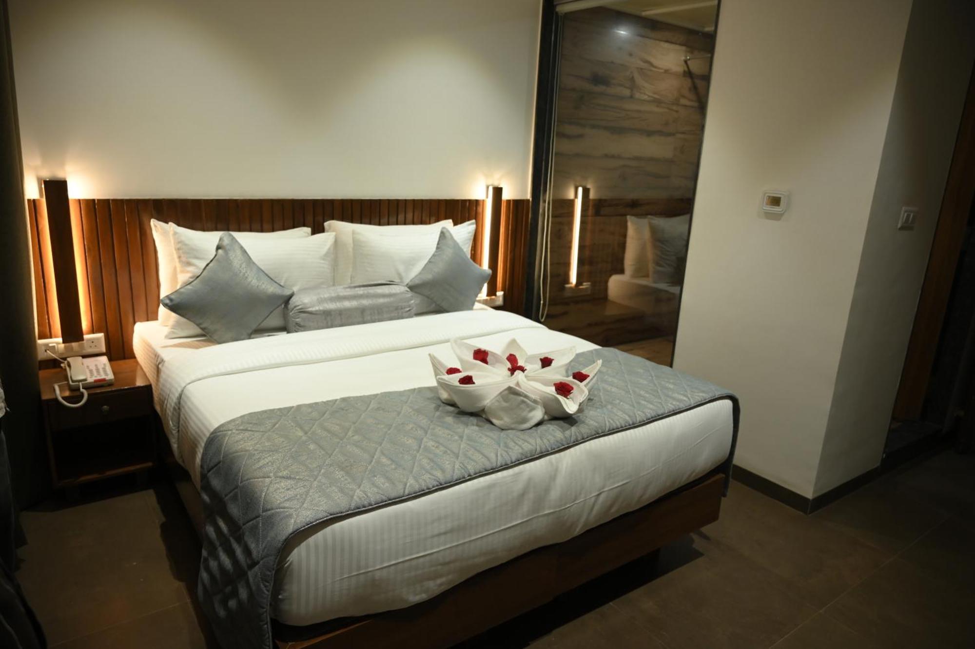 Mango Leaf Lake Resort Malkhed Exterior foto