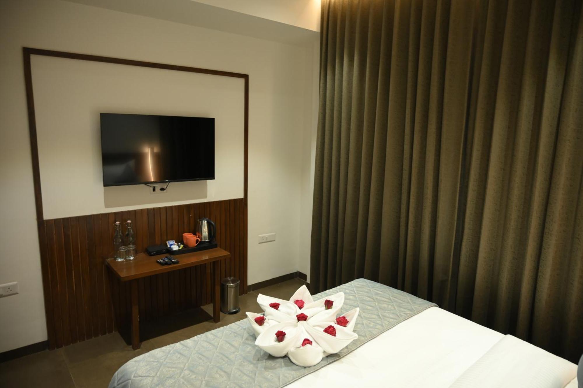 Mango Leaf Lake Resort Malkhed Exterior foto