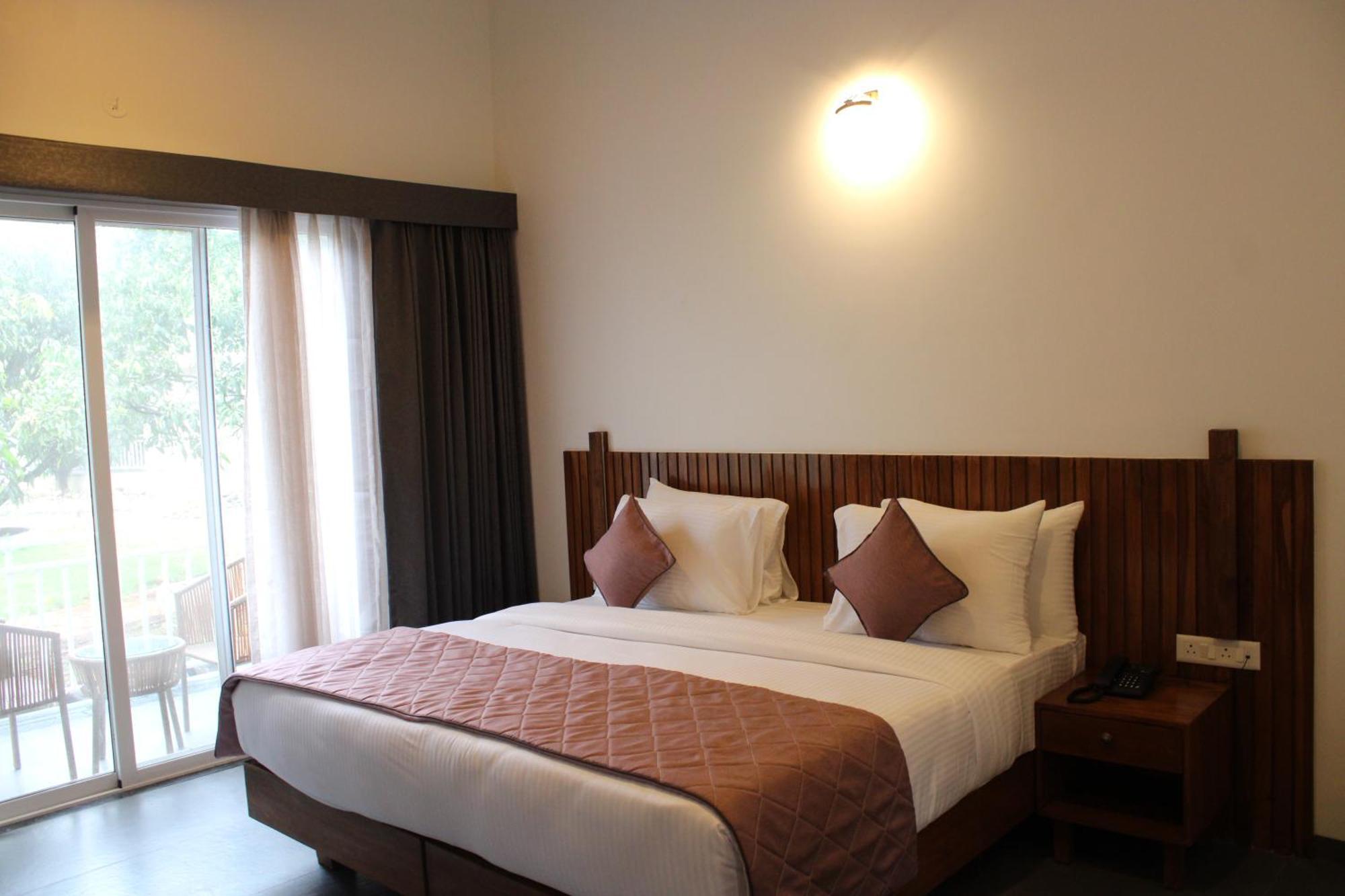 Mango Leaf Lake Resort Malkhed Exterior foto
